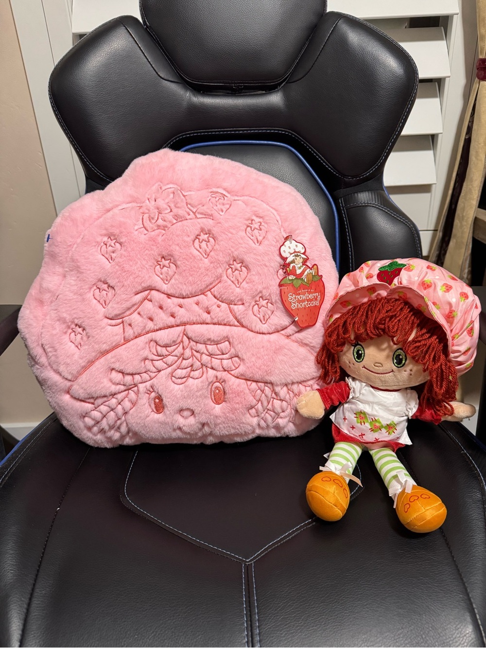 🍓 Strawberry Shortcake Pink Plush Accent Pillow With Classic Rag Doll